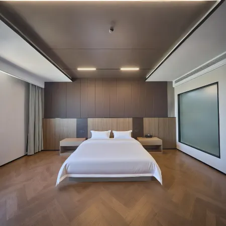 Jingbo Lake Four Seasons Lakeside Hotel