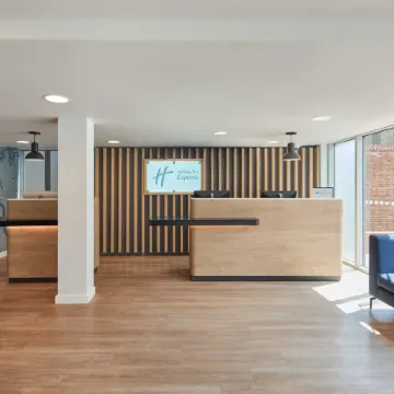 Holiday Inn Express LONDON - LIMEHOUSE by IHG Отели рядом с достопримечательностью «Тауэр-Хэмлетс»