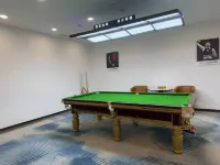 Wuduo Lanyue Hotel (Baoding Military Academy Square Hebei University Store)