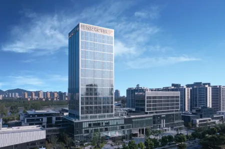 Novotel Huzhou South Taihu Lake Отели рядом с достопримечательностью «Qianyuan Garden»
