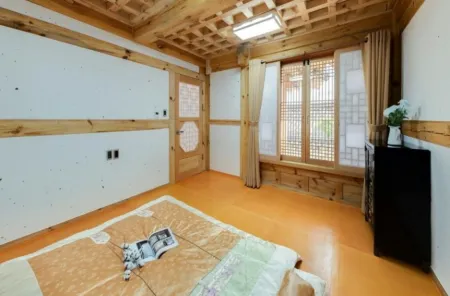 Donghae Hanok Donganjae