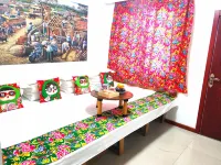 Zhang Liyou Family Inn (Xuexiang Scenic Area Branch)