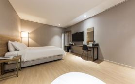 Daejeon Yuseong Top Cloud Hotel