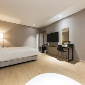 Daejeon Yuseong Top Cloud Hotel Отели рядом с достопримечательностью «Корейский институт передовых технологий (KAIST)»