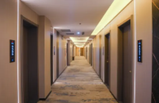 Xinlongtai Business Hotel (Cangzhou Qingfenglou)