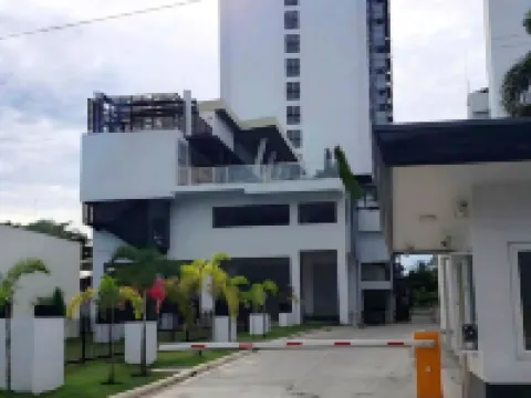 Cozy Condo Bed Space | Secure Cabinets + Wi-Fi/Parking + Full Appliances Hotels in Davao City