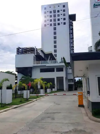 Cozy Condo Bed Space | Secure Cabinets + Wi-Fi/Parking + Full Appliances