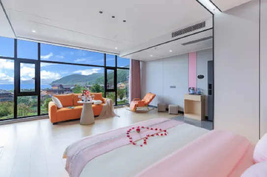 Lugu Lake Scenic Area Canglanju Homestay