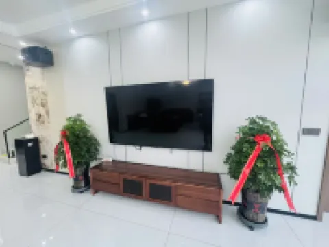 Shike Farmstay Hotels near Fenghuangling