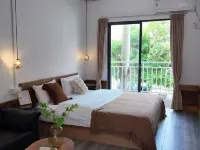 Shiguang Piaoliu Homestay (Qingyuan University Town) Hotels near Huangtengxia Tianmen Hanging Corridor
