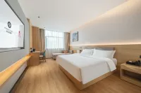 Jifeng Hotel (Jinghe Toto Branch)