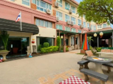 Maekhong Delta Boutique Hotel Hotels near Mu Ban Phamee