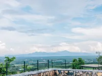 Sky Hill Villa Surattthani 鄰近波塔瓦寺的酒店