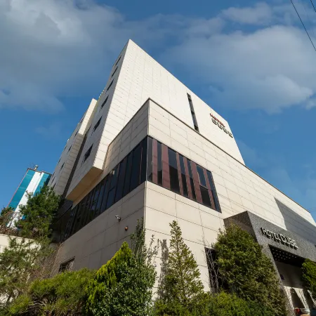 Hotel Cube