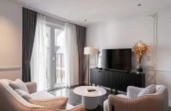 Than Van Nhiep阿瑪納精品飯店 Anasa shop附近的飯店