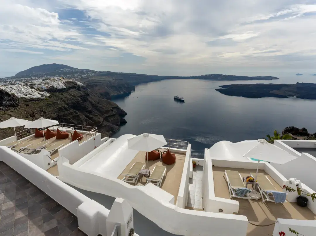 Mardanza Krokos Suites - Santorini