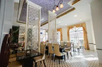 班布烏隆他尼大酒店 - 早餐
