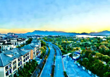 Kunming Jiangye Resort Hotel (Dianchi Grand View Park)