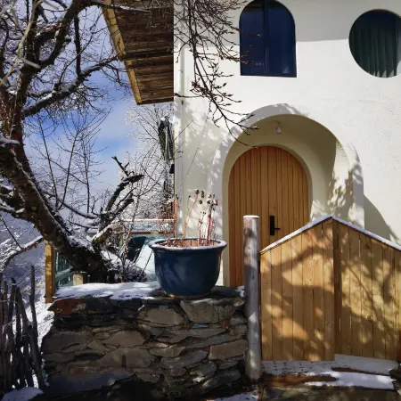 Four Girls Mountain Lanxi Wild Luxury Hotel (Changpinggou Scenic Area Branch)