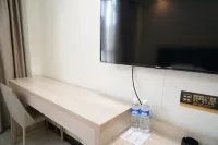 Long An Xin Yi Business Hotel conversion