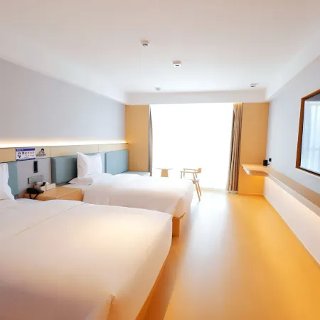 Shuidu Yunting Hotel (Danjiangkou Dam Scenic Area Branch)