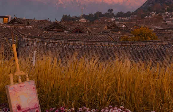 麗江古城聽花堂·望雪山民宿（日照金山店）