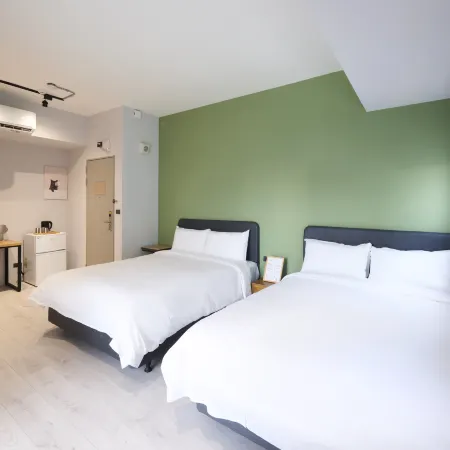 East Gate Hotel Отели рядом с достопримечательностью «Торговый центр Taroko»