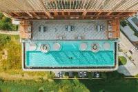 Centara Korat - Rooftop Pools