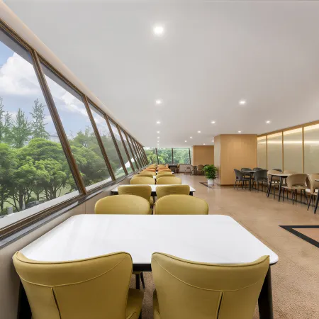 Guiyu Hotel (Guilin Elephant Trunk Mountain & Guilin Railway Station Branch)