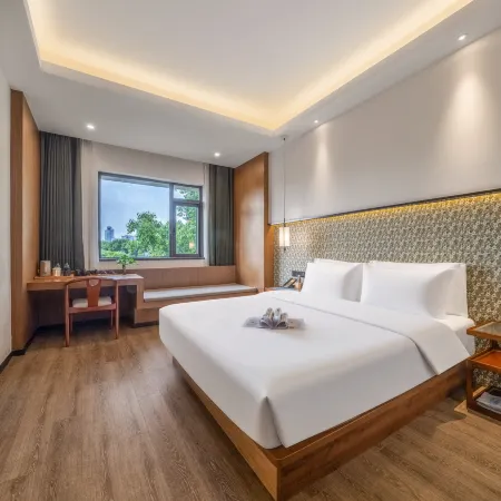 Lishe Hotel (Tianyi Square Town God's Temple Subway Station)