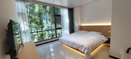 Badong Binghe Holiday Homestay