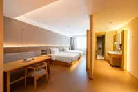 Jifeng International Hotel (Walnut Market Branch)