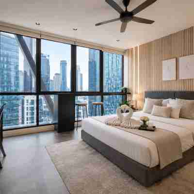 Scarletz Suites KLCC Inifinity Pool by Ixora Rooms