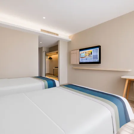Homeinn Selected Hotel (Langfang Normal University)