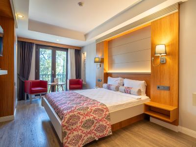 MAY PARK HOTEL