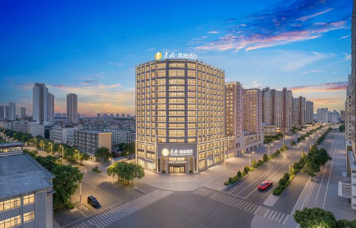 Jianguo HIDDEN Hotel（Zhangye West Station Dafo Temple）