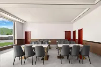 Yunqi Gallery Homestay (Bee Town Branch)