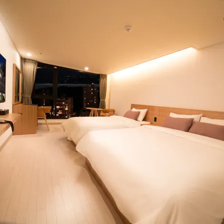 Pino Hotel Отели рядом с достопримечательностью «Библиотека «Саммэбон»»