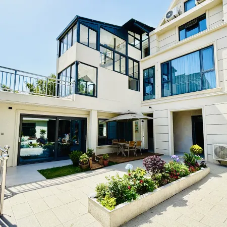 Blossom Lane Homestay · Holiday Villa (Shanghai Pudong Airport)