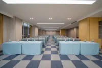 Quanju Silk Road Hotel(Aksu Railway Station Branch) - 3-Star