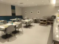 Homeinn Selected Hotel (Ulanhot Railway Station Zhanqian) - sarapan