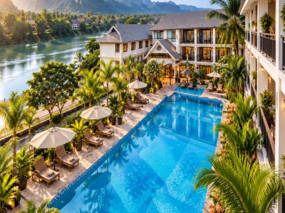 NAMKHAN SCENIC HOTEL (Free pick-up by pre-booking | Shuttle to Night Market & Royal Palace)