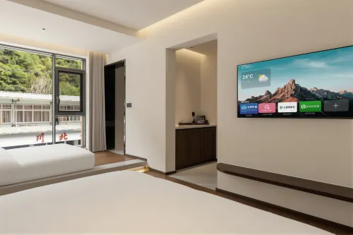 Li · Huanxi Banshan | Resort Hotel (Bipenggou Scenic Area) - 2-Star