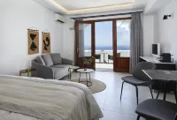 Petit Palace Suites - parking