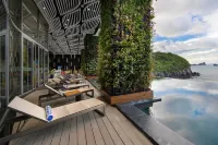 Solaria Flamigo Cat Ba Luxury Resort - Beach