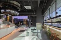 DESTI YOUTH PARK HOSTEL - bar