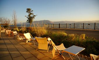 Dali HONG  Ocean- view Hotel(sanshengdaodian)