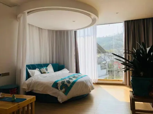 Longnan Zhenggui Qianyuan Backyard B&B