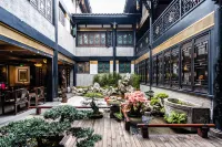 Chengdu Yuanheyuan Buddha Zen Hotel