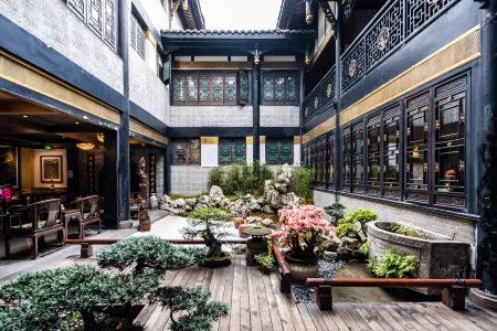 Chengdu Yuanheyuan Buddha Zen Hotel